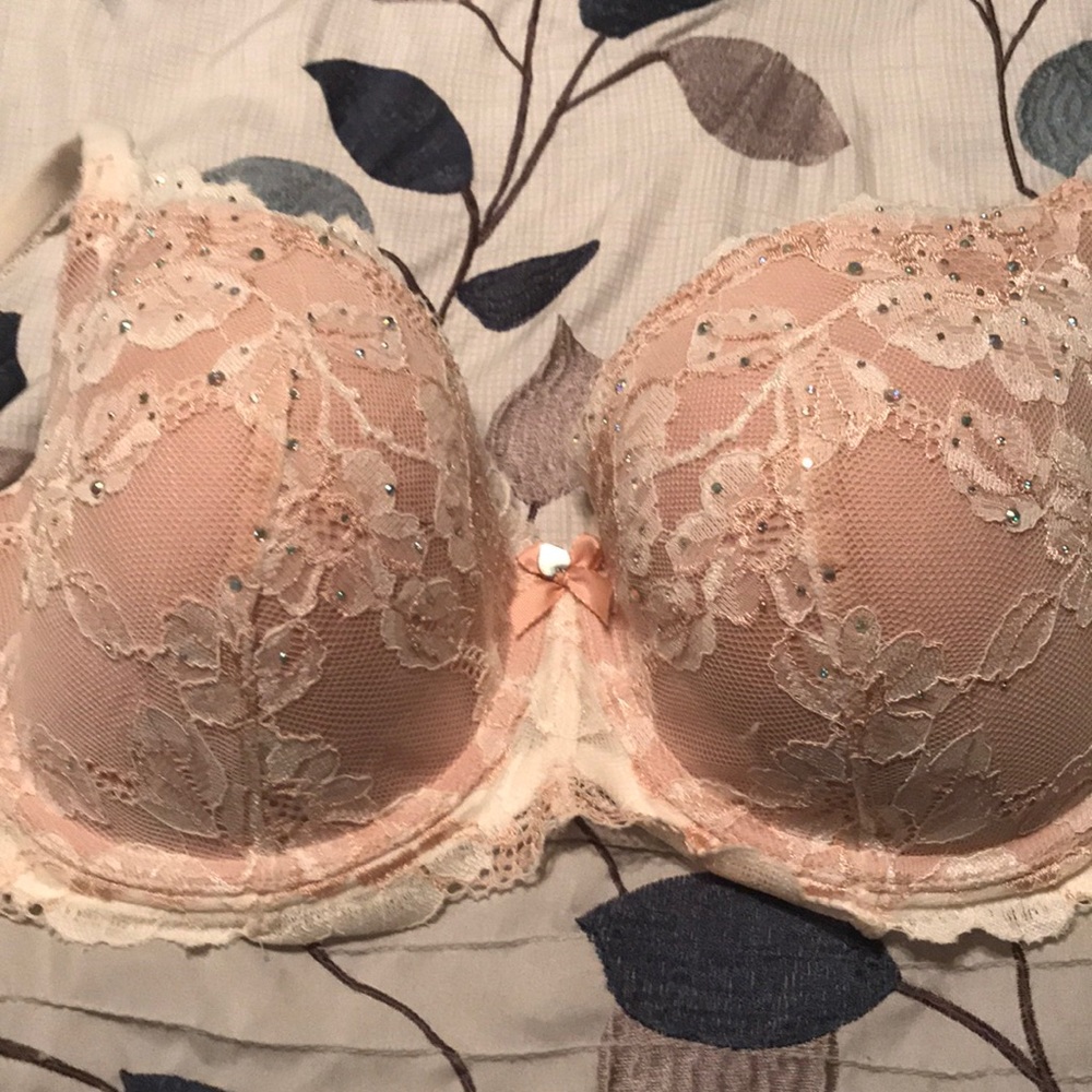 Victoria’s Secret Body by Victoria Bra